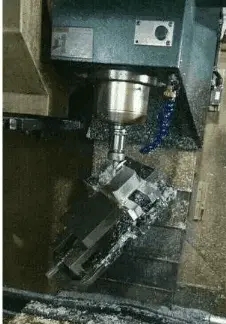 加工中心撞機(jī)圖片