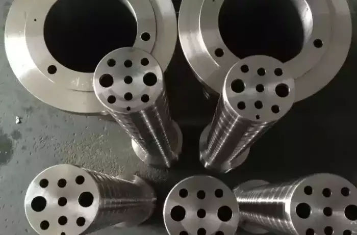 深孔鉆出的內(nèi)孔表面粗糙度高怎么辦？